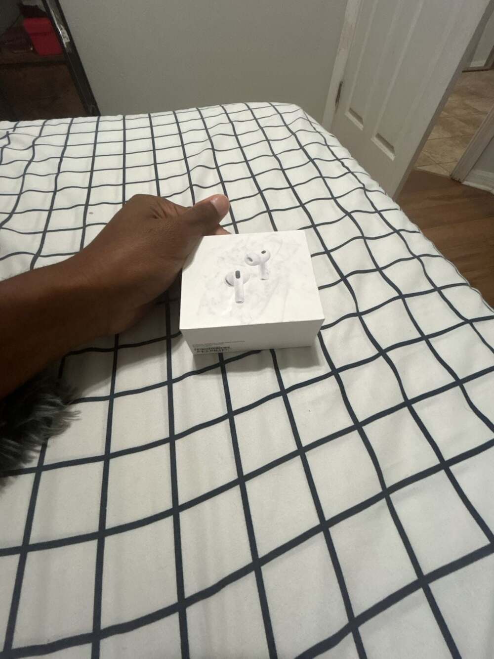 Apple AirPods Pro (2nd Generation) with MagSafe Charging Case USB-C